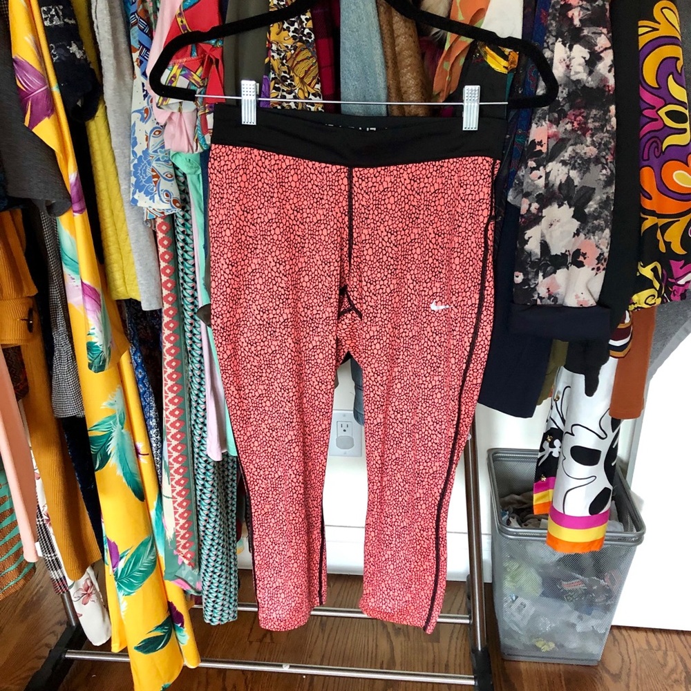 NIKE Crop Running Tights